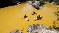 Gold King Mine Spill in Animas River USA 2015 (@kayak-newsweek)